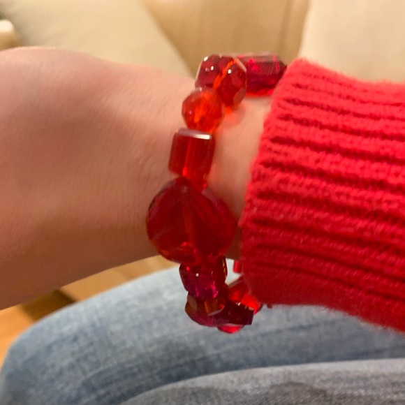 Red Bracelet - Picture 4 of 11